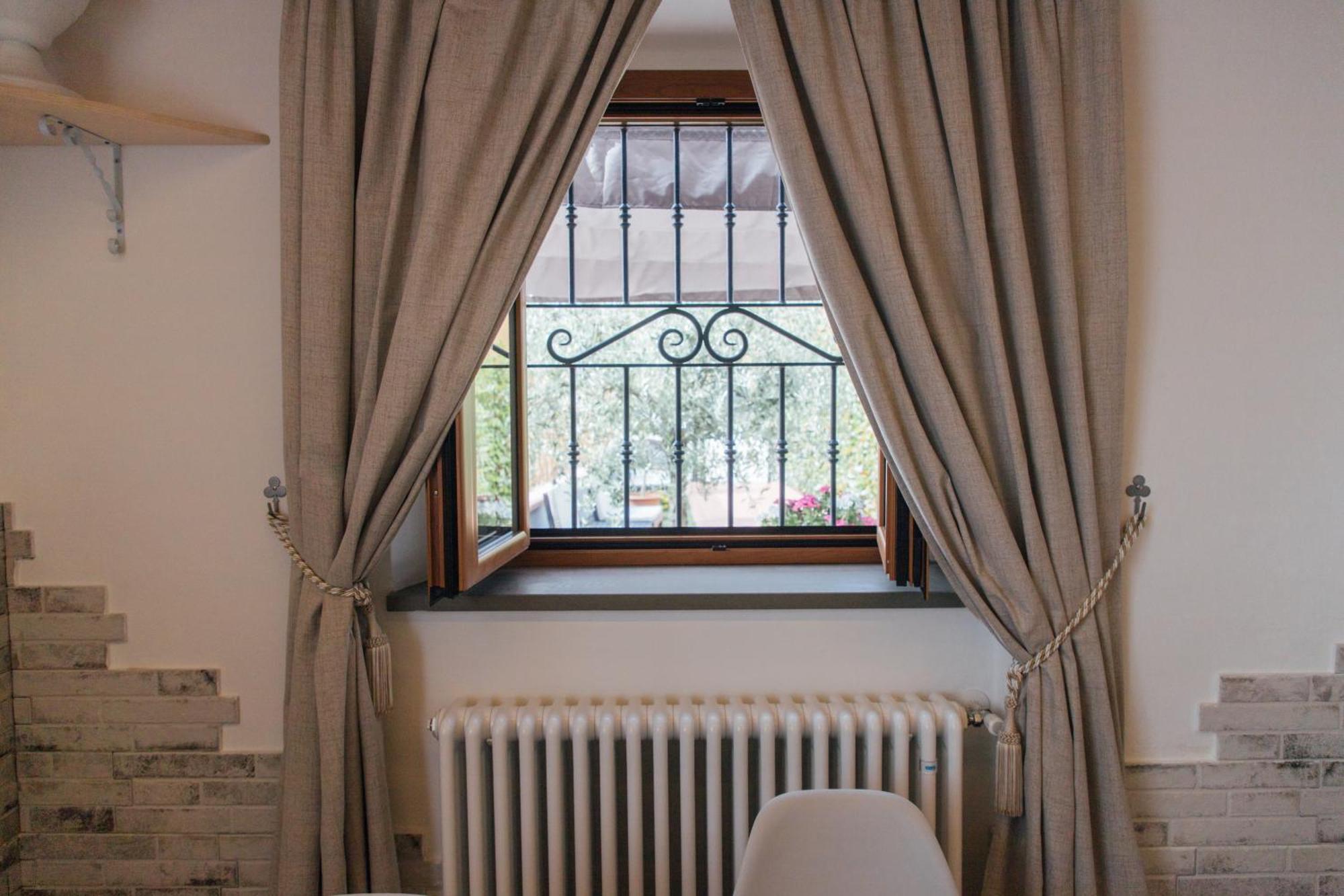 Country Chic Pistoia-Casa In Campagna Giardino, Parking Exterior foto